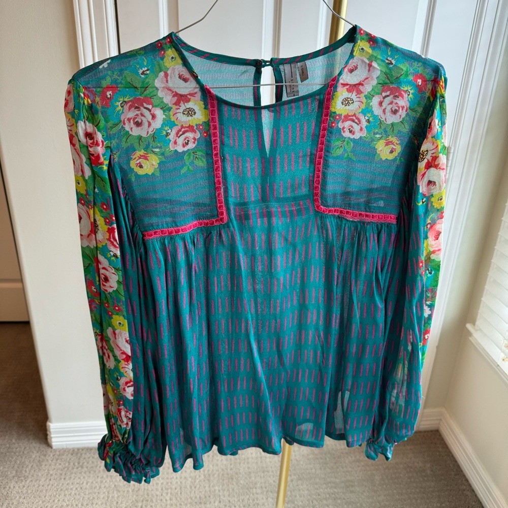 Anthropologie peasant blouse
Size XS